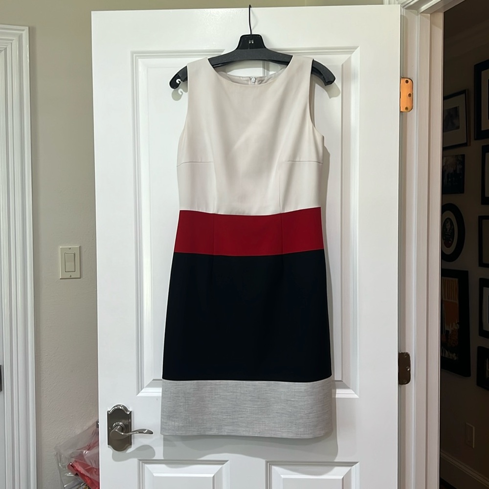 Hugo women’s sleeveless shift in red black and white size 6